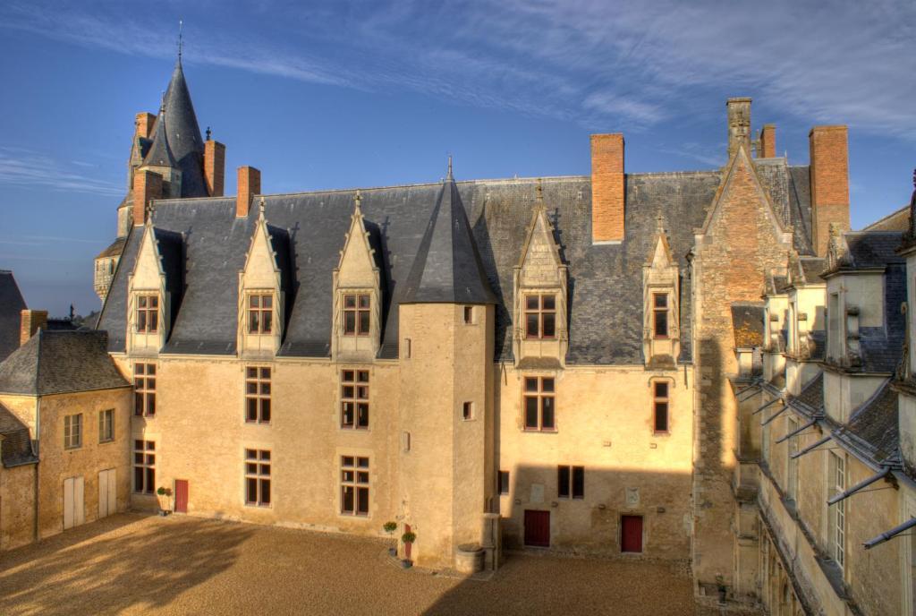 Chateau De Durtal Bed and Breakfast Exterior foto