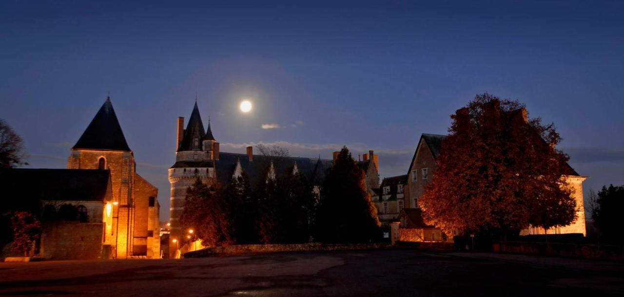 Chateau De Durtal Bed and Breakfast Exterior foto